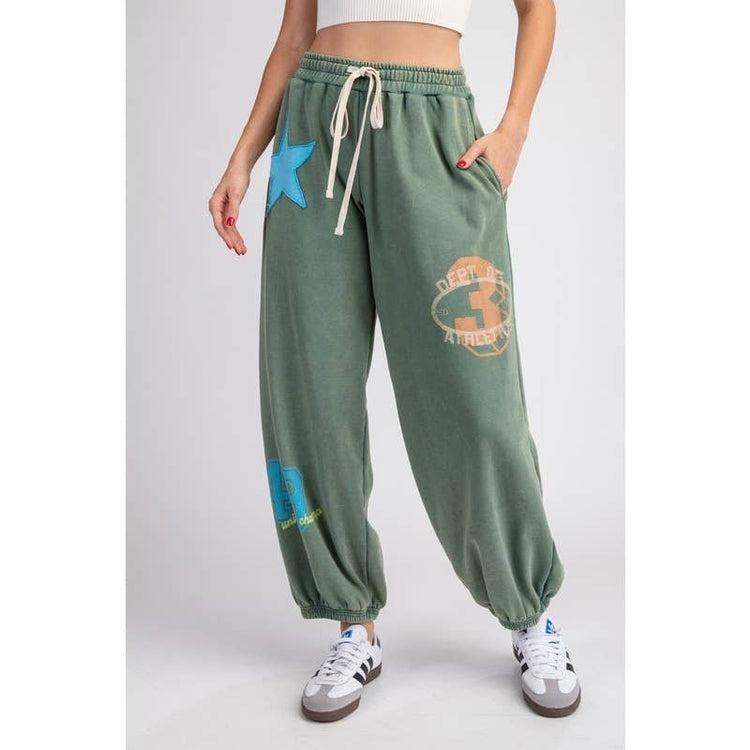STYLE USA - MINERAL WASHED STAR PATCH PANTS: SAGE / M